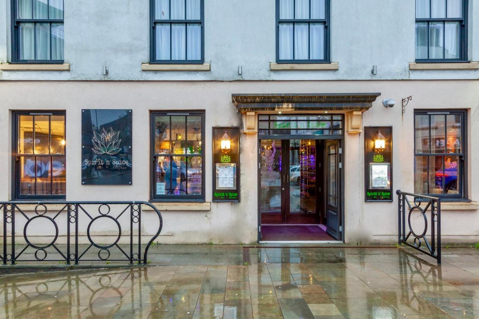 The Bluebell Hotel Нит Экстерьер фото