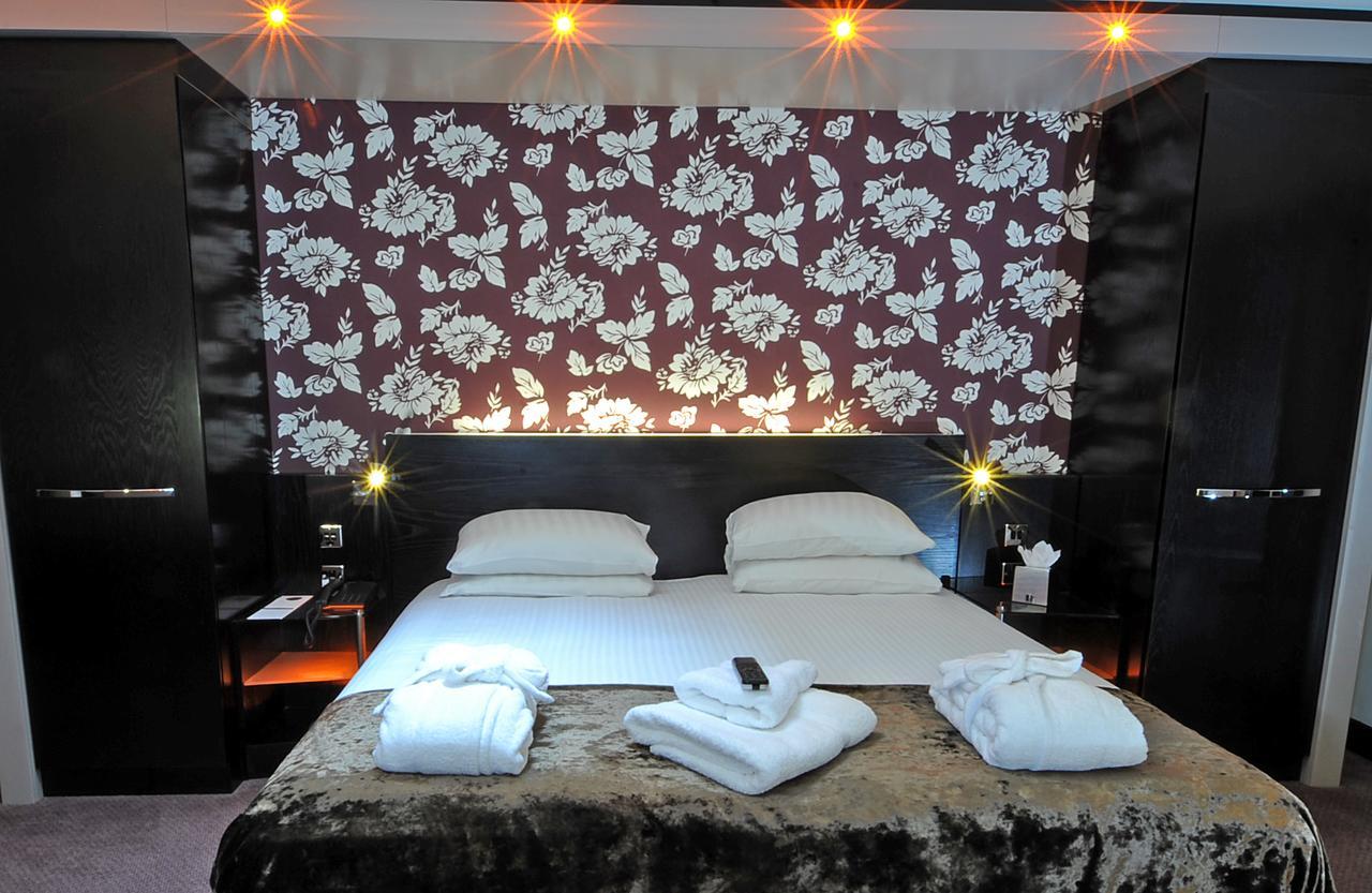 The Bluebell Hotel Нит Экстерьер фото
